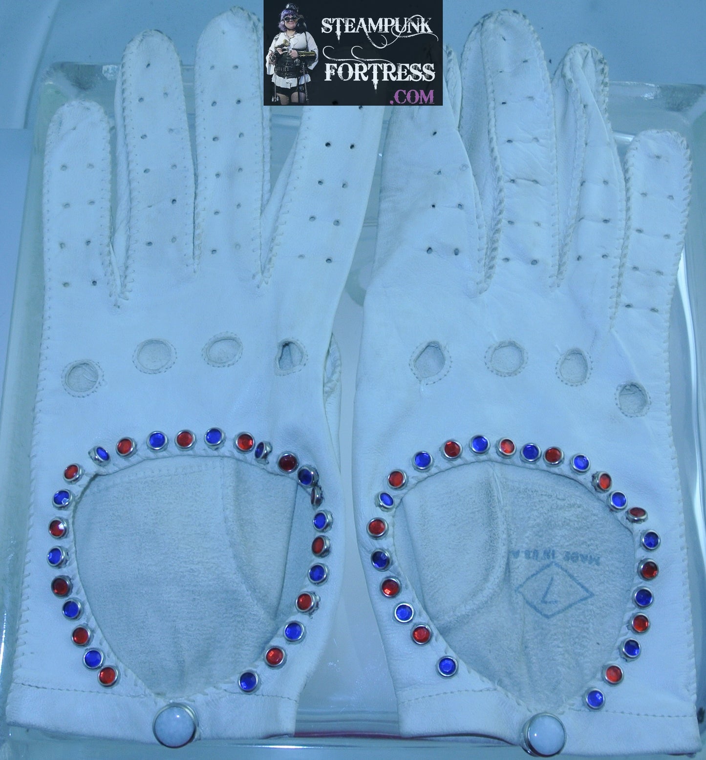 VINTAGE WHITE LEATHER SILVER RED BLUE STUDS DRIVING GLOVES SMALL COSPLAY COSTUME STARR WILDE STEAMPUNK FORTRESS
