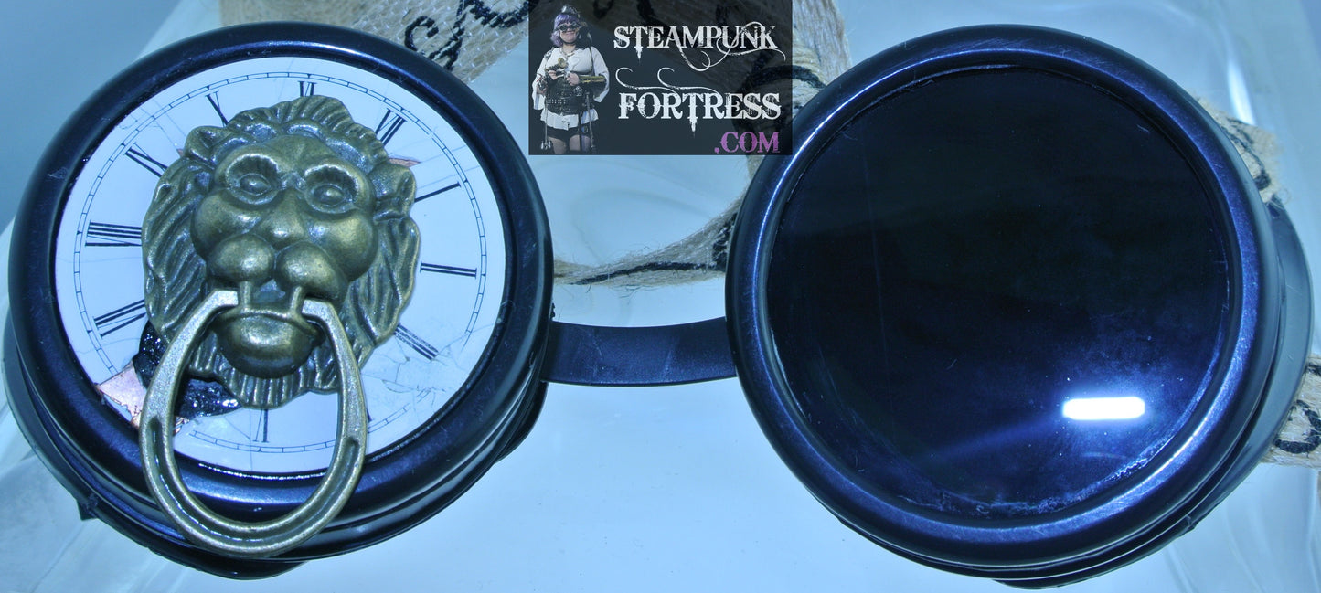BLACK GOGGLES RIGHT EYE PORCELAIN AUTHENTIC GENUINE WATCH CLOCK DIAL FACE BRASS LION KNOCKER GREEN LENS JUTE SWIRL RIBBONS ASLAN CHRONICLES OF NARNIA GAME OF THRONES COSPLAY COSTUME HALLOWEEN STARR WILDE STEAMPUNK FORTRESS