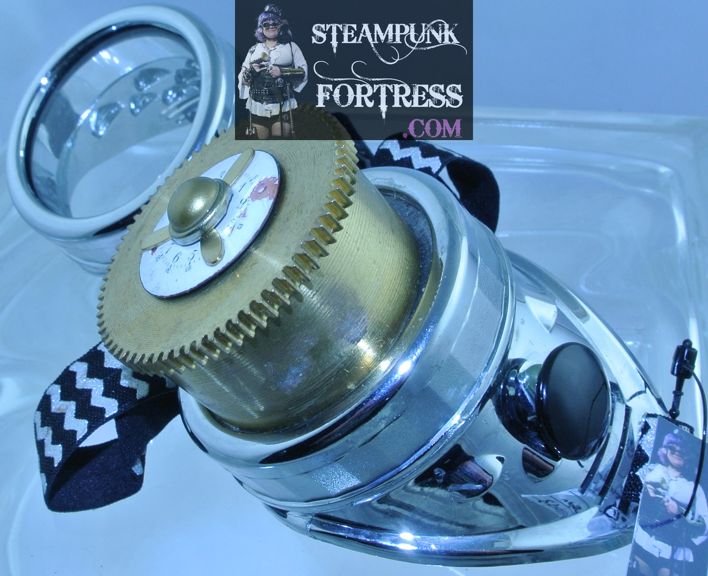 SILVER GOGGLES LEFT EYE BRASS AUTHENTIC GENUINE BARREL PORCELAIN WATCH CLOCK DIAL FACE GOLD KINETIC SPINS SPINNING PROPELLER PEARLBLACK SILVER ZIG ZAG STRETCH RIBBONS STARR WILDE STEAMPUNK FORTRESS