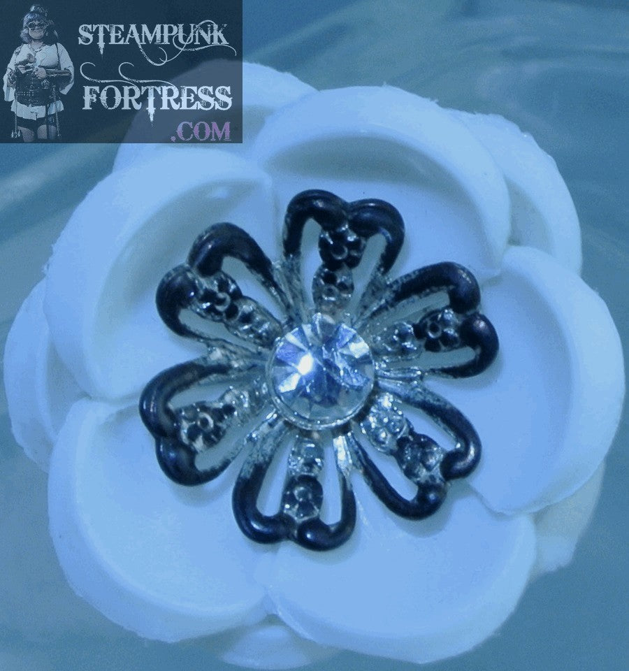 SILVER DAISY FLOWER WHITE PLASTIC VINTAGE RHINESTONE CENTER ADJUSTABLE RING STARR WILDE STEAMPUNK FORTRESS VICTORIAN